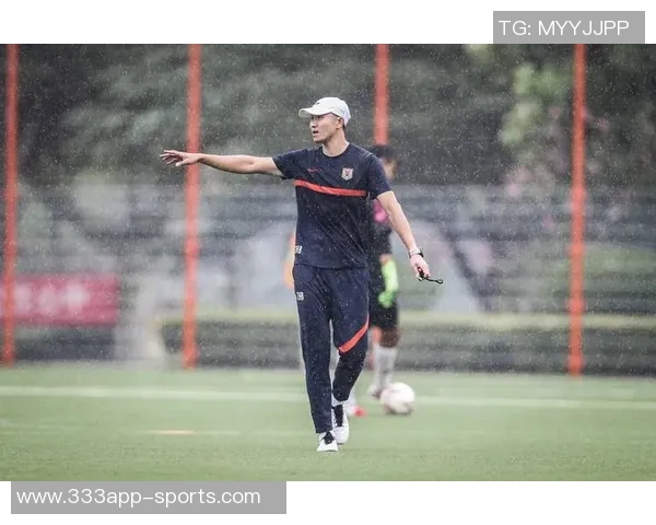 周海滨担任U15国足主教练40岁前国脚开启新征程