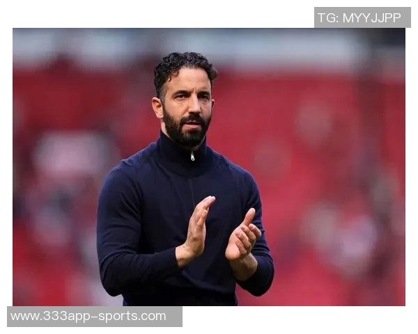 曼联青训小将社交媒体质疑主帅阿莫林引发争议是否应当如此