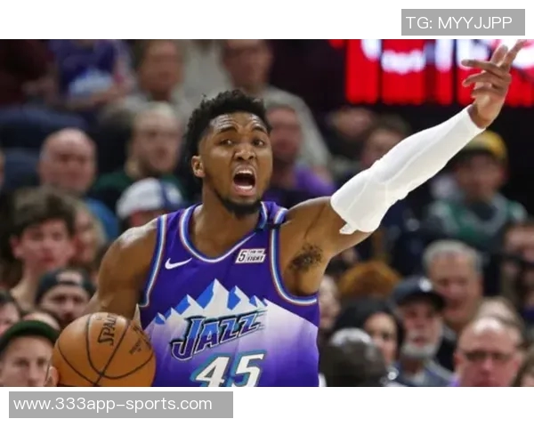 菲利克斯冲突遭直红处罚纳瓦夫最后时刻犯规也被罚下