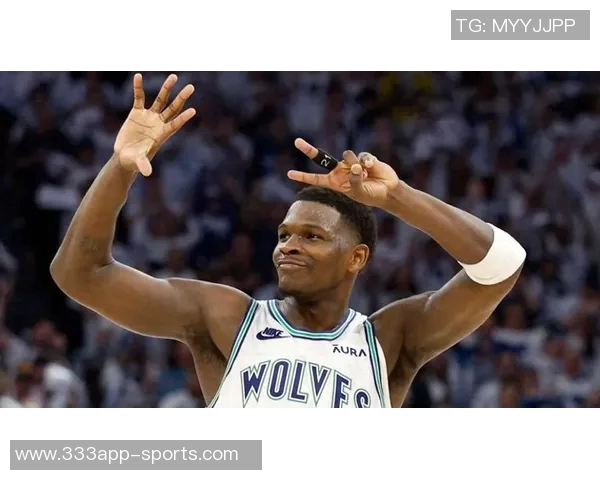 解说:在关键时刻展现无畏精神的球员恐怕只有爱德华兹能匹敌 解说:在关键时刻展现无畏精神的球员恐怕只有爱德华兹能匹敌